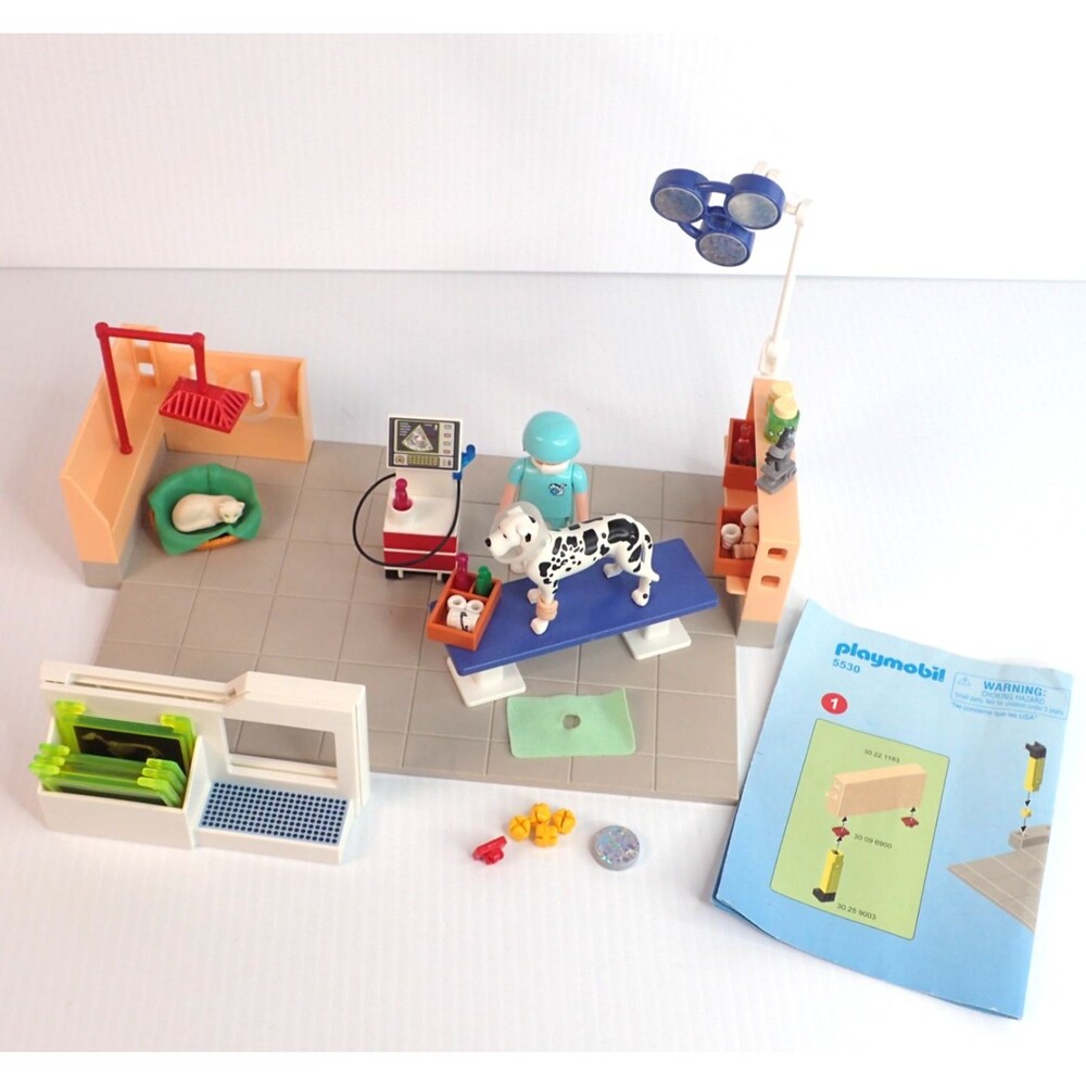 Playmobil 5530 Pet Examination Room Veterinarian PET VET Playset 2014 Near Comp.